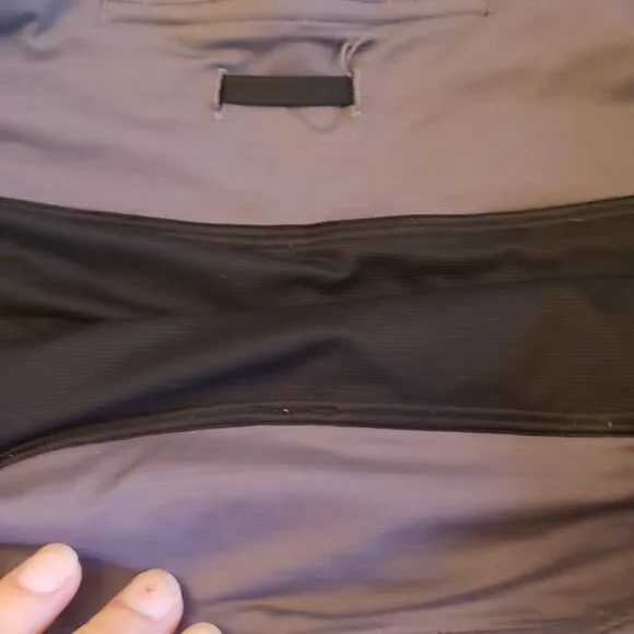 Lululemon Speed Up Shorts. Black 6 - Picture 6 of 7